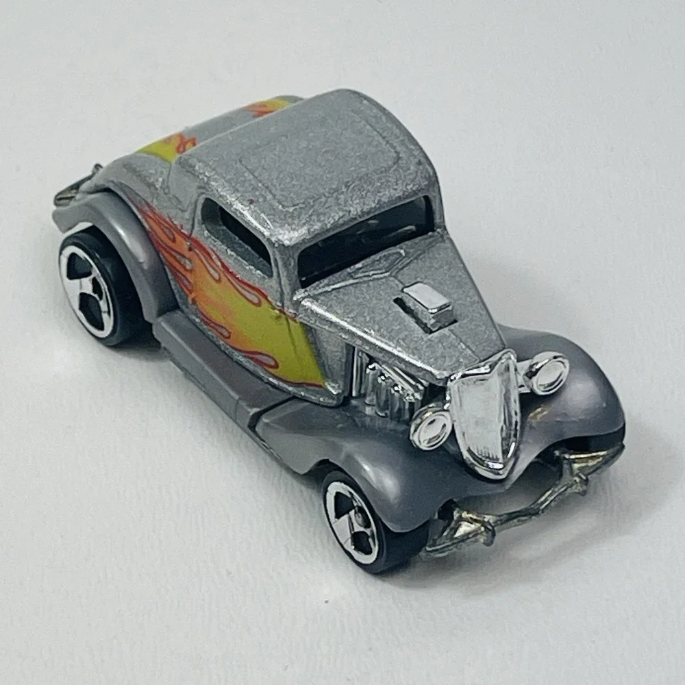 Hot Wheels Gray 1979 Ford Roadster Flames 1:64 Hot Rod 1970s